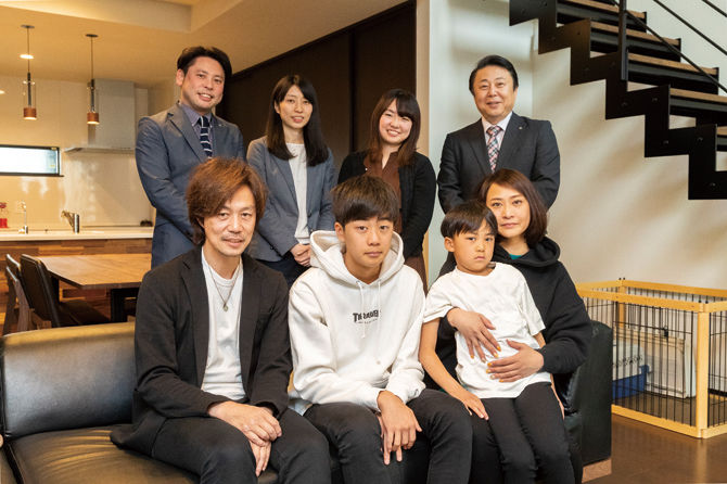 近藤建設 【3000万円/40坪台/吹き抜け/間取り図】生活感は2階に、家事動線にも配慮したアジアンリゾートテイストの家の建築実例画像12