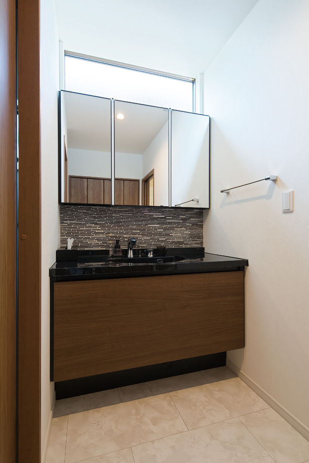 近藤建設 【2000万円台/40坪台/吹き抜け/間取り図】3人の子供部屋やトレーニングルームのあるサイディング外観の家の建築実例画像13