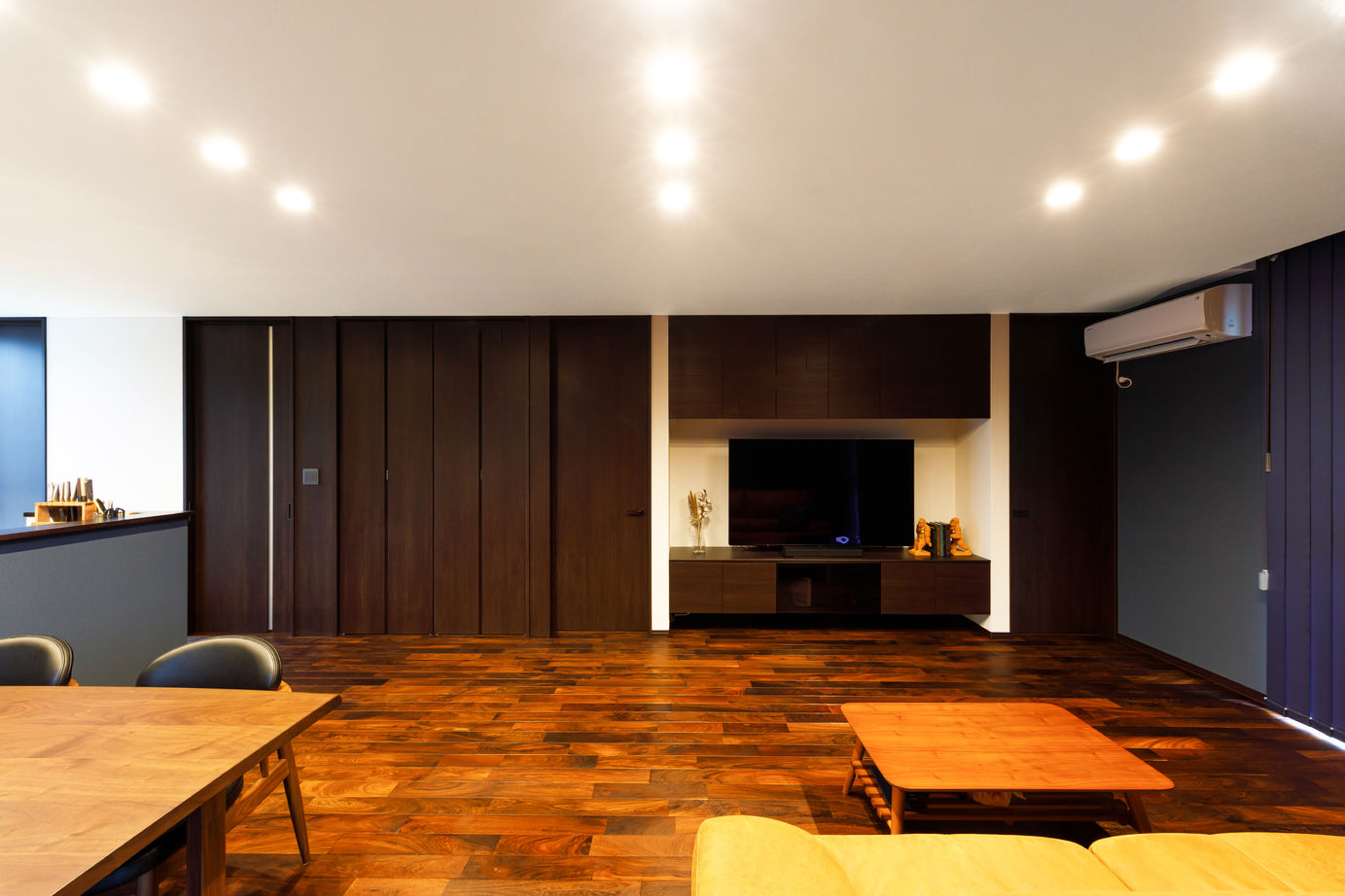 近藤建設 【2000万円台/30坪台/2階リビング/間取り図】オーバーハングな外観がスタイリッシュ。お店みたいな四角い家の建築実例画像7