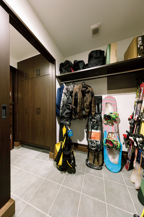 近藤建設 【2000万円台/30坪台/2階リビング/間取り図】オーバーハングな外観がスタイリッシュ。お店みたいな四角い家の建築実例画像20