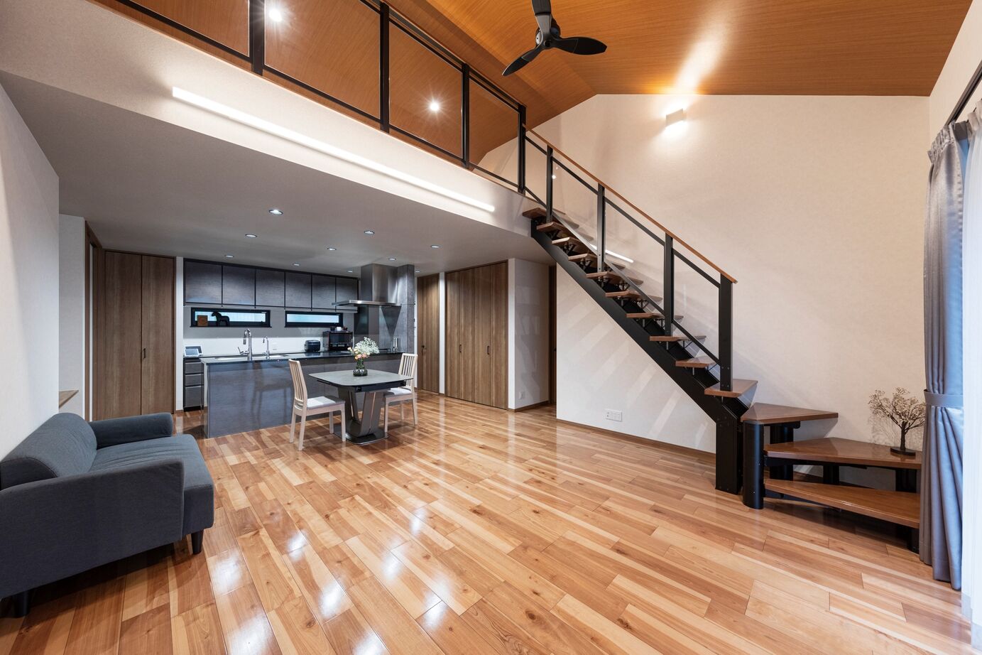 近藤建設 【平屋/2000万円台/30坪台/ロフト/間取り図】太陽光パネルを搭載した高気密・高断熱で快適なオール電化の家の建築実例画像2