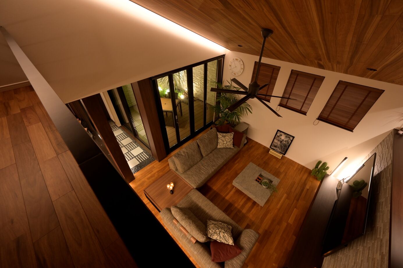 近藤建設 【4500万円～/50坪台/スキップフロア/ロフト】リゾートの寛ぎを自邸で。自然素材を贅沢に使った重厚な家の建築実例画像12