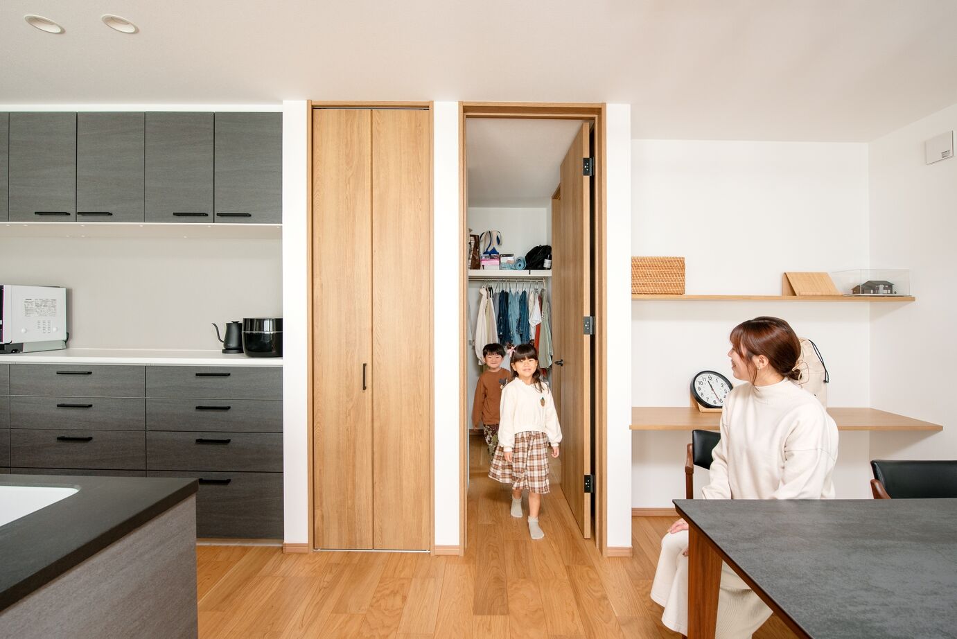 近藤建設 【3000万円台/60坪台/建て替え/間取り図】室内でつながる平屋と2階建て。程よい距離感が嬉しい二世帯住宅の建築実例画像7