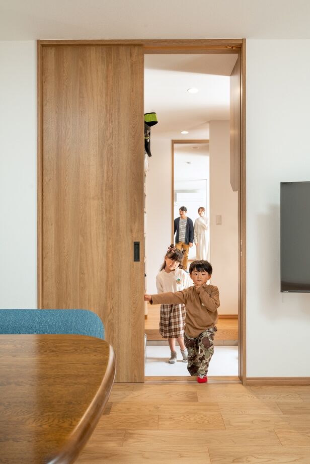 近藤建設 【3000万円台/60坪台/建て替え/間取り図】室内でつながる平屋と2階建て。程よい距離感が嬉しい二世帯住宅の建築実例画像14