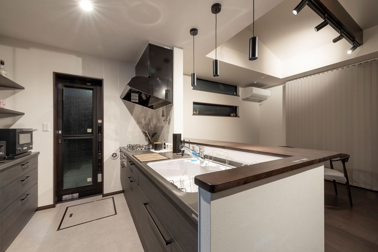 近藤建設 【平屋/2000万円台/30坪台/バリアフリー/間取り図】造作カウンターでお酒を楽しむ。スタイリッシュ外観の家の建築実例画像5