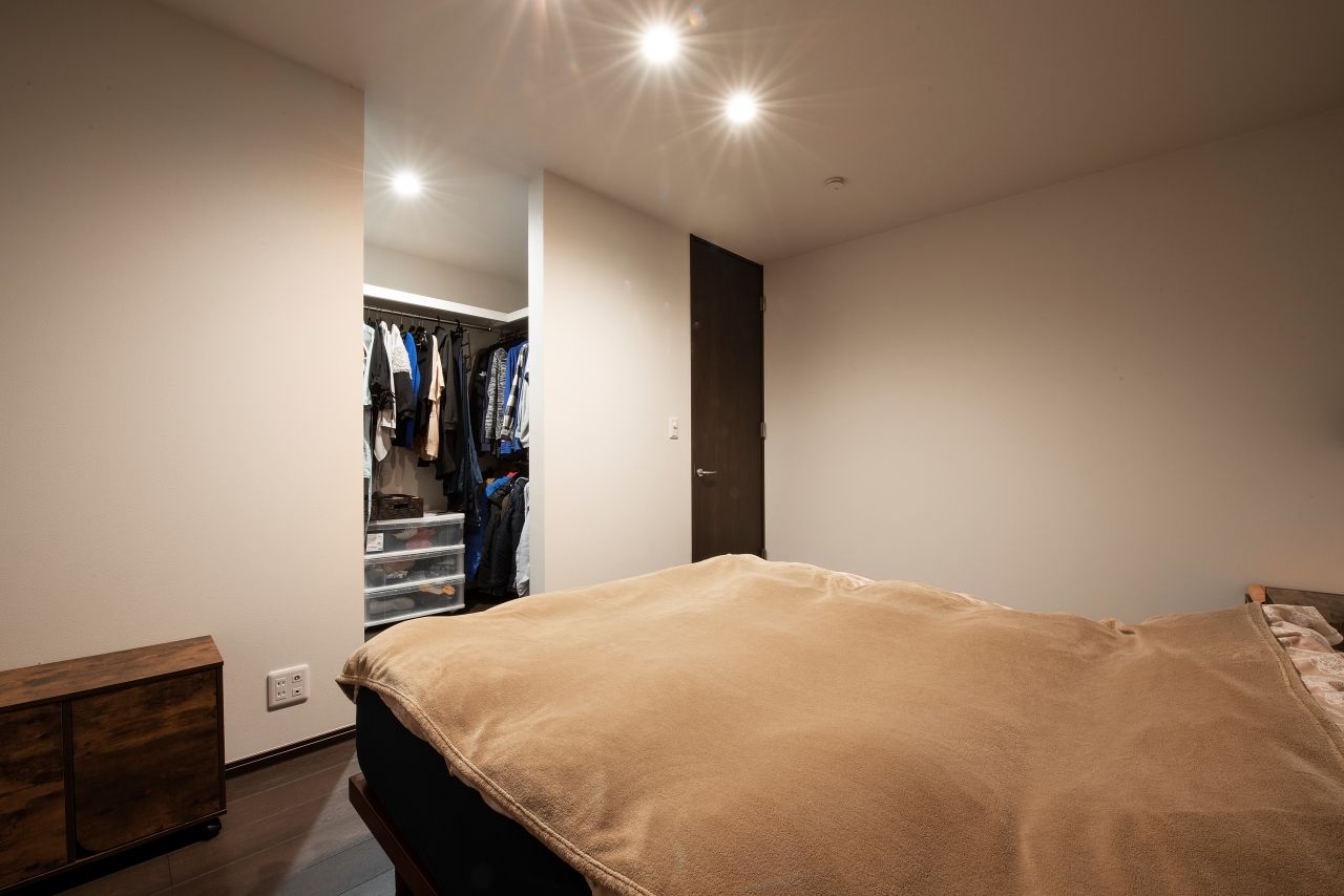 近藤建設 【平屋/2000万円台/30坪台/バリアフリー/間取り図】造作カウンターでお酒を楽しむ。スタイリッシュ外観の家の建築実例画像8