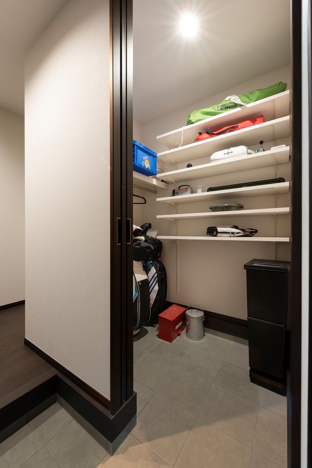 近藤建設 【平屋/2000万円台/30坪台/バリアフリー/間取り図】造作カウンターでお酒を楽しむ。スタイリッシュ外観の家の建築実例画像9