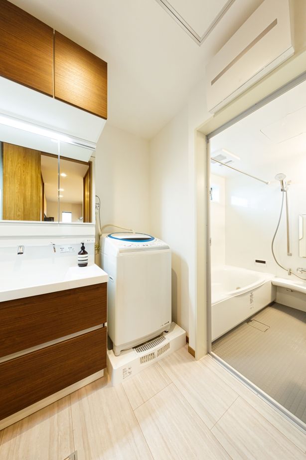 近藤建設 【1000万円台/30坪台/間取り図】白×木調の四角い外観、デザイン力とコスパにこだわった景色楽しむ高台の家の建築実例画像8