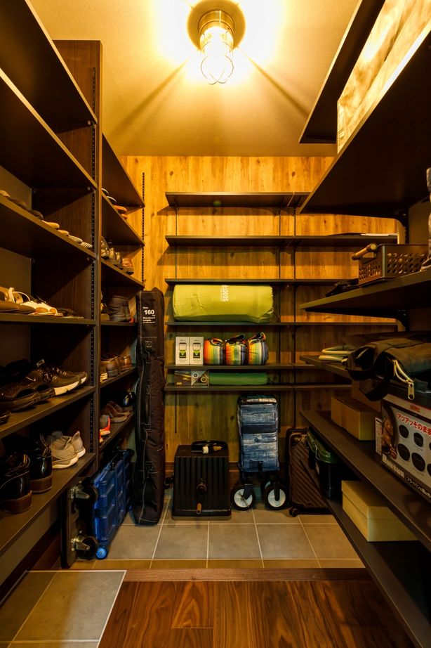 近藤建設 【2000万円台/30坪台/土間収納/屋上/間取り図】開放的な吹き抜けのおしゃれなブルックリンスタイルの家の建築実例画像7