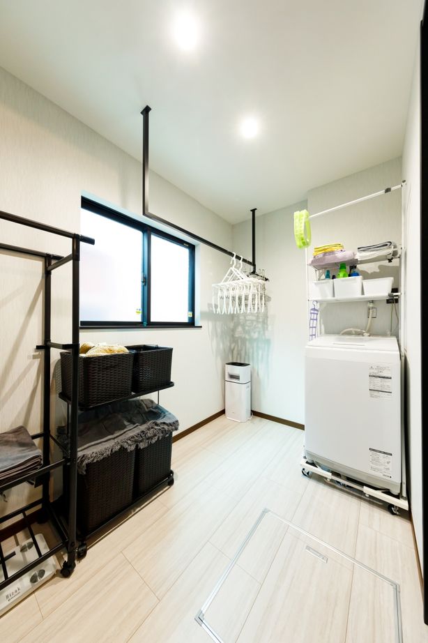 近藤建設 【2000万円台/30坪台/土間収納/屋上/間取り図】開放的な吹き抜けのおしゃれなブルックリンスタイルの家の建築実例画像9