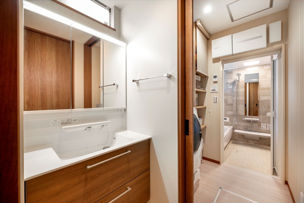 近藤建設 【平屋/2000万円台/20坪台/建て替え/間取り図】収納以外も活躍！ロフトを配した勾配天井LDKのゆとりある家の建築実例画像7