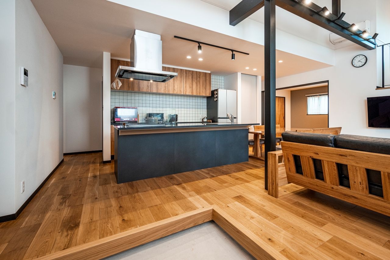 近藤建設 【平屋/2000万円台/30坪/間取り図】建築士の提案に感動。土間玄関と繋がるリビングとスキップフロアの家。の建築実例画像3