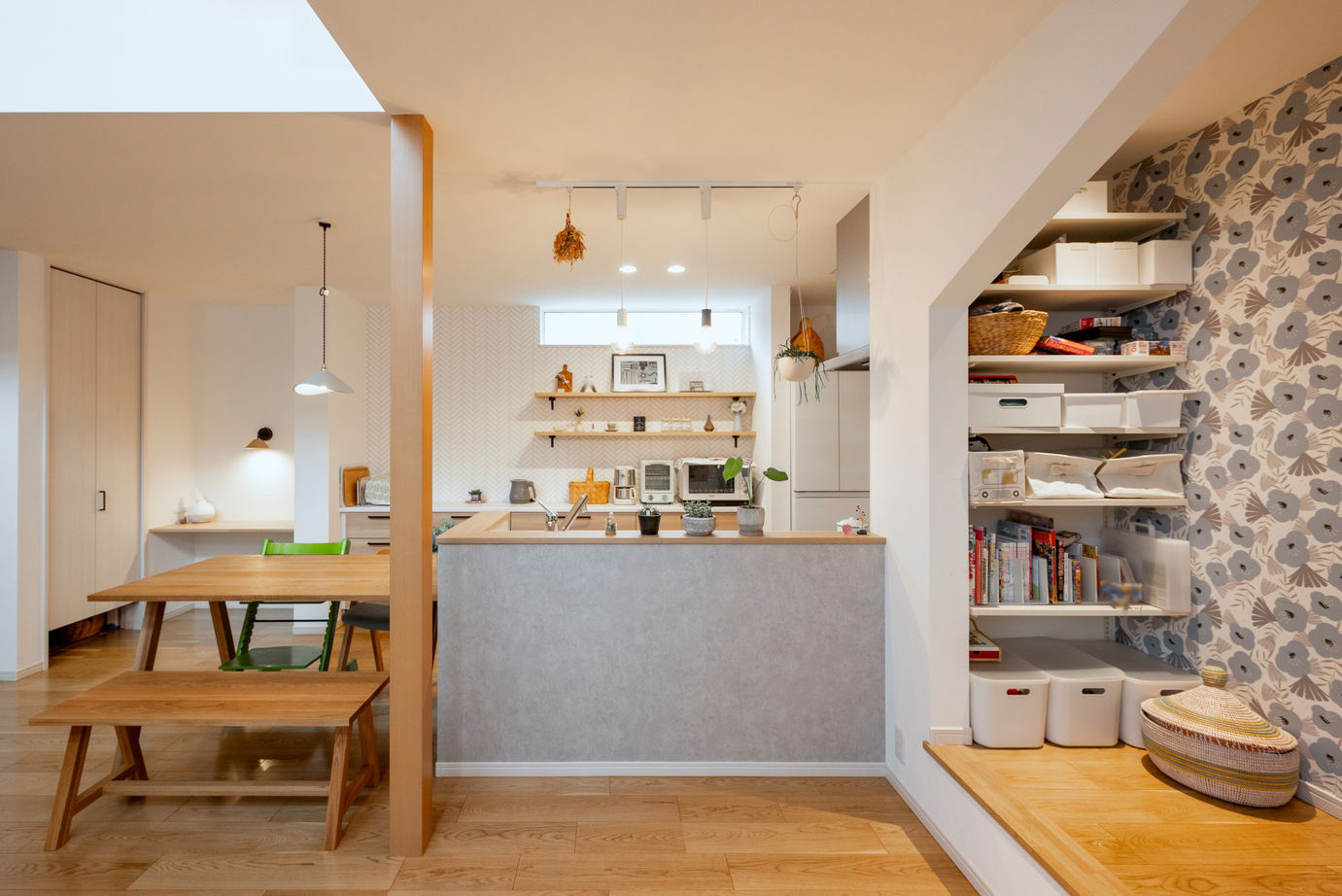 近藤建設 【2000万円台/30坪台/吹き抜け/ヌック/間取り図】家にいる時間が快適で楽しい！大きなウッドデッキのある家の建築実例画像6