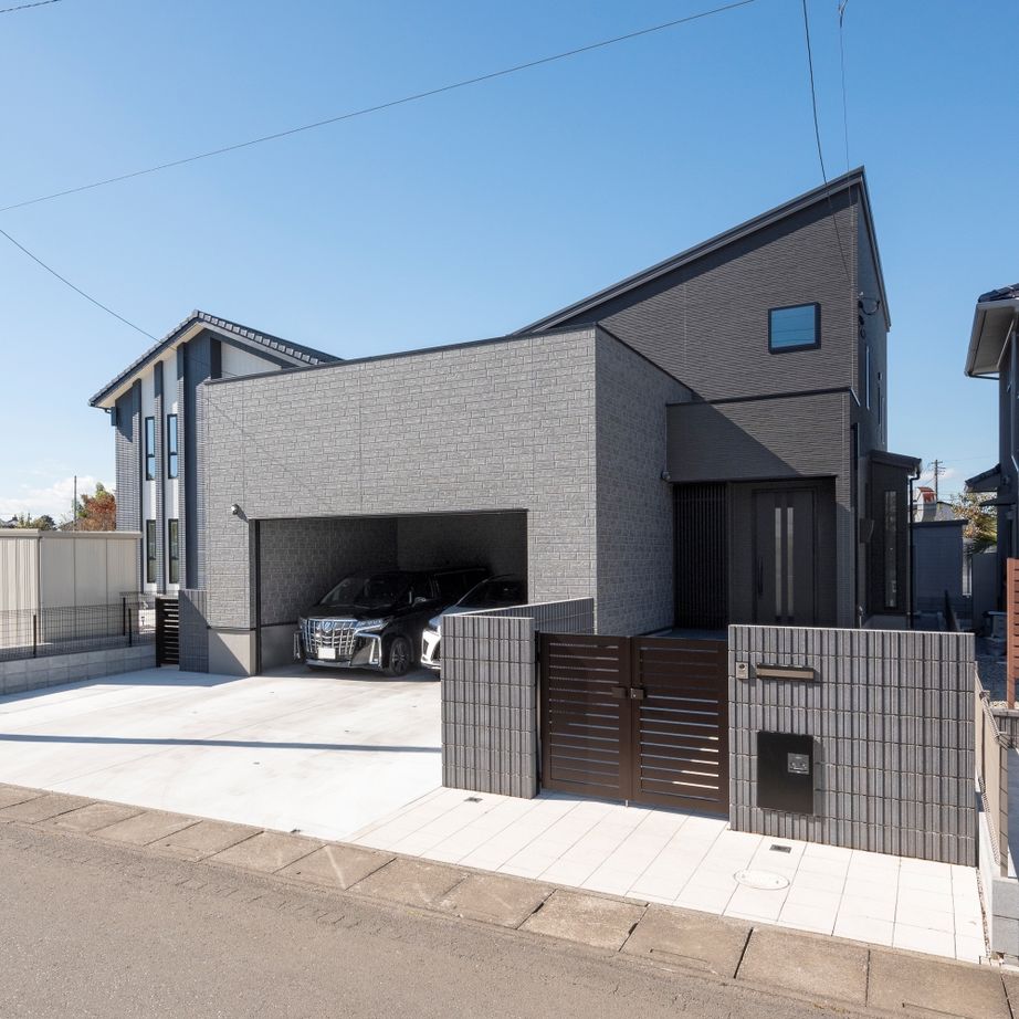 近藤建設 【3000万円台/40坪台/車2台/間取り図】効率いい一直線の動線に満足！家とつながるビルトインガレージハウスの建築実例画像1