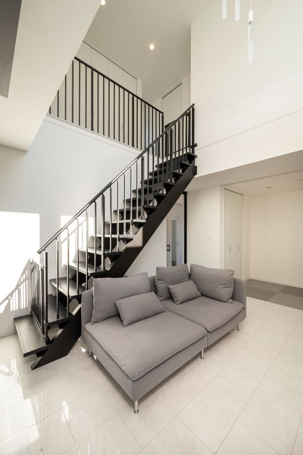 近藤建設 【3000万円台/40坪台/車2台/間取り図】効率いい一直線の動線に満足！家とつながるビルトインガレージハウスの建築実例画像5