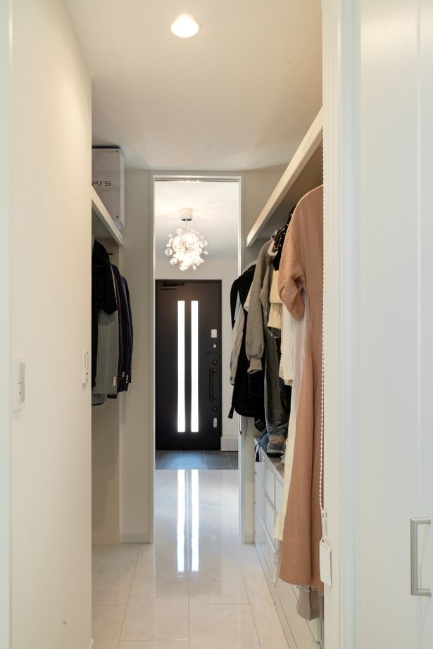 近藤建設 【3000万円台/40坪台/車2台/間取り図】効率いい一直線の動線に満足！家とつながるビルトインガレージハウスの建築実例画像12