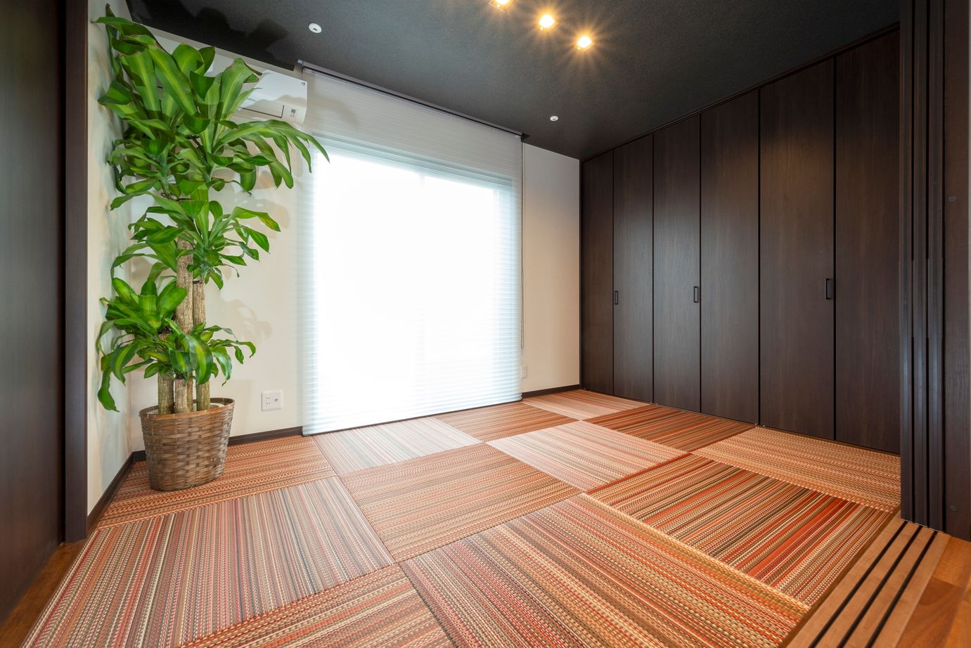 近藤建設 【4000万円～/60坪台/間取り図】7人家族が自然に集い各々でリラックス。南国リゾートホテルみたいな家。の建築実例画像8