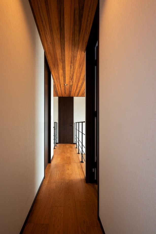 近藤建設 【4000万円～/60坪台/間取り図】7人家族が自然に集い各々でリラックス。南国リゾートホテルみたいな家。の建築実例画像17