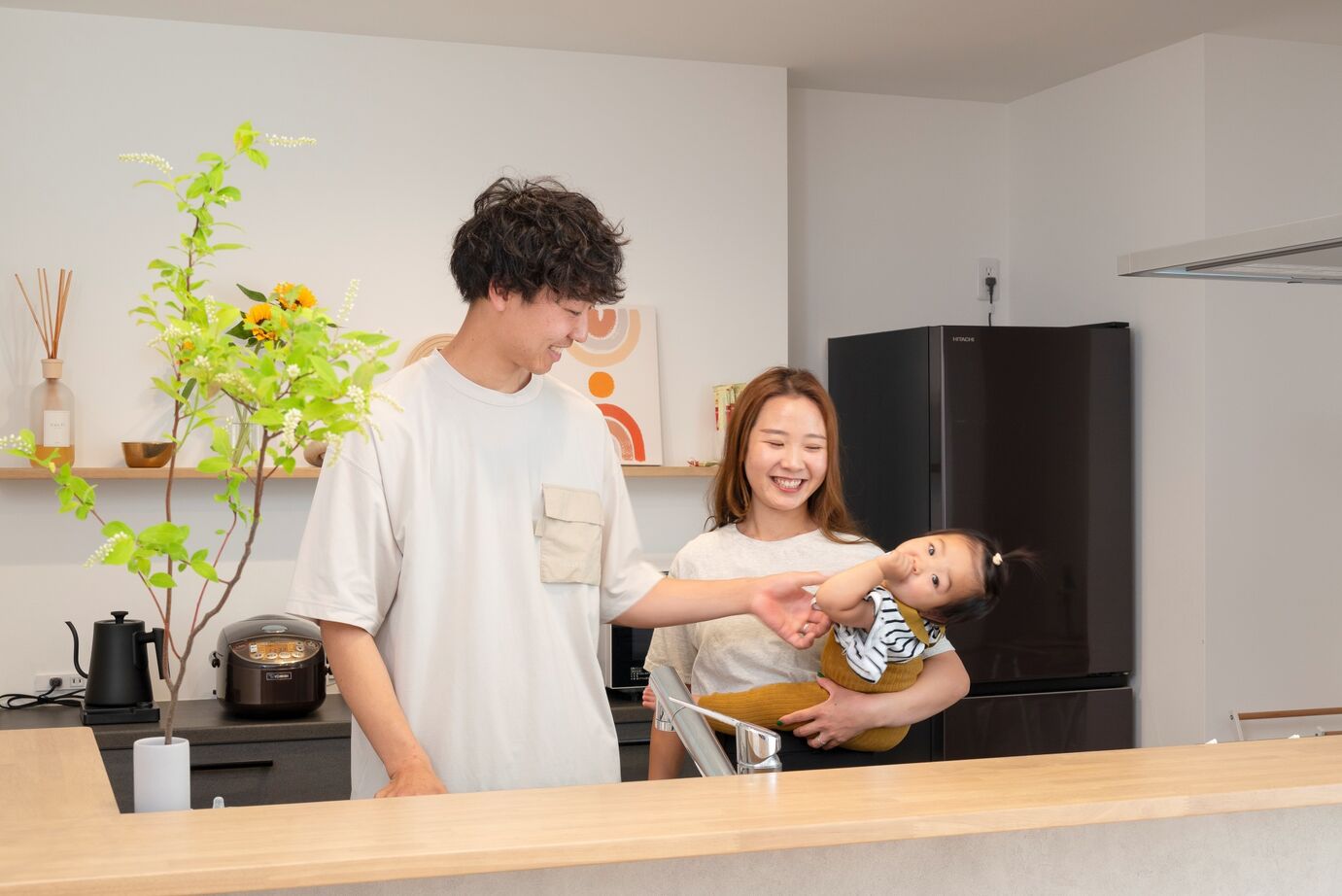 近藤建設 【平屋/2000万円台/30坪台/間取り図】黒×木目のモダンなカフェ風の家。綿密な収納＆動線計画で家事効率もUPの建築実例画像4