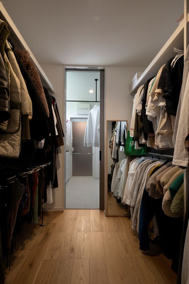 近藤建設 【平屋/2000万円台/30坪台/間取り図】黒×木目のモダンなカフェ風の家。綿密な収納＆動線計画で家事効率もUPの建築実例画像10