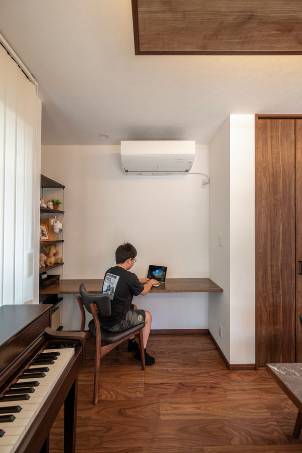 近藤建設 【3000万円台/40坪台/間取り図】女性建築士の提案力に感動。ウッドデッキとつながる吹き抜けリビングの家。の建築実例画像9