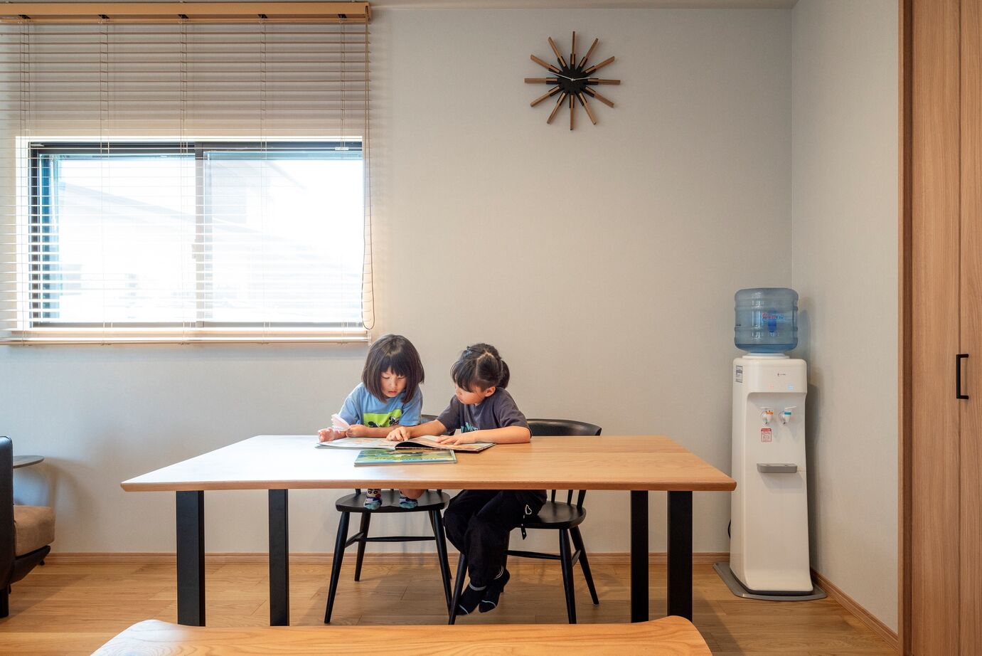 近藤建設 【2000万円台/30坪台/間取り図】思わず立ち止まるカッコよさ！開放感と快適動線を叶えたセンスあふれる家。の建築実例画像7