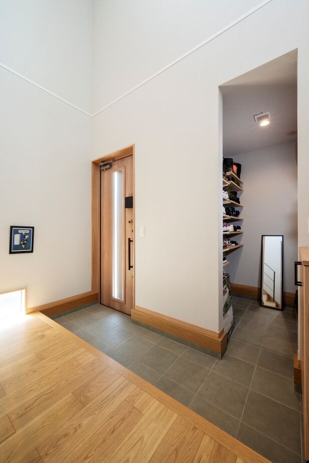 近藤建設 【2000万円台/30坪台/間取り図】思わず立ち止まるカッコよさ！開放感と快適動線を叶えたセンスあふれる家。の建築実例画像10