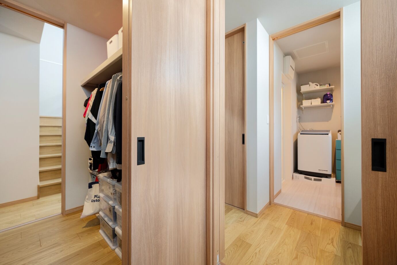 近藤建設 【2000万円台/30坪台/間取り図】思わず立ち止まるカッコよさ！開放感と快適動線を叶えたセンスあふれる家。の建築実例画像13