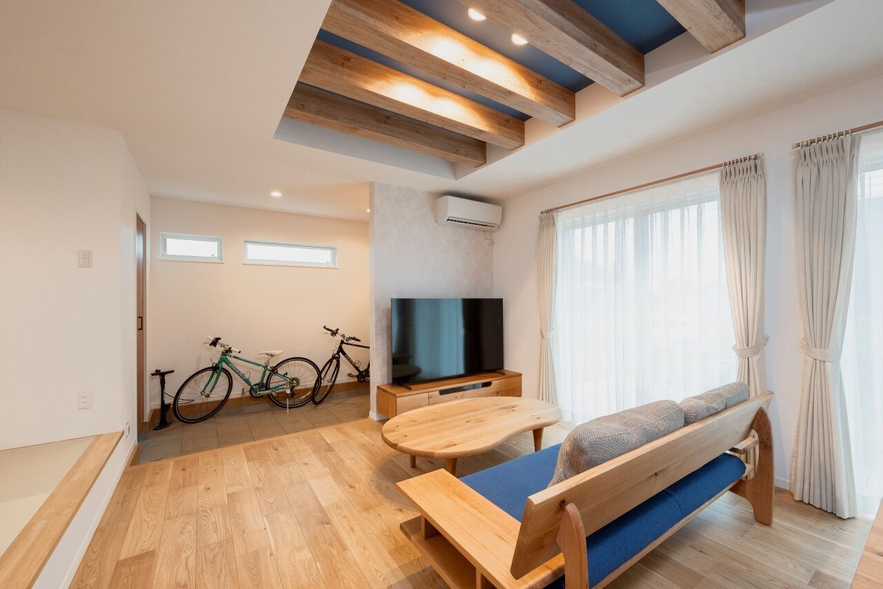 近藤建設 【2000万円台/30坪台/通り土間/間取り図】自転車を2台置ける広い土間玄関のあるカリフォルニアスタイルの家の建築実例画像3