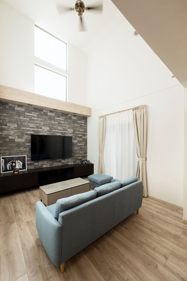 近藤建設 【2000万円台/30坪台/間取り図】素敵なバーカウンター付きキッチンが主役。ずっと愛せるモダンデザイン住宅の建築実例画像4