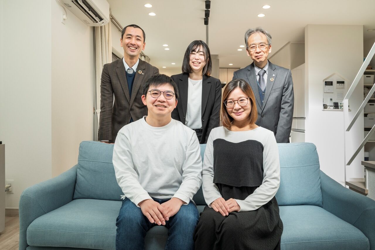 近藤建設 【2000万円台/30坪台/間取り図】素敵なバーカウンター付きキッチンが主役。ずっと愛せるモダンデザイン住宅の建築実例画像10