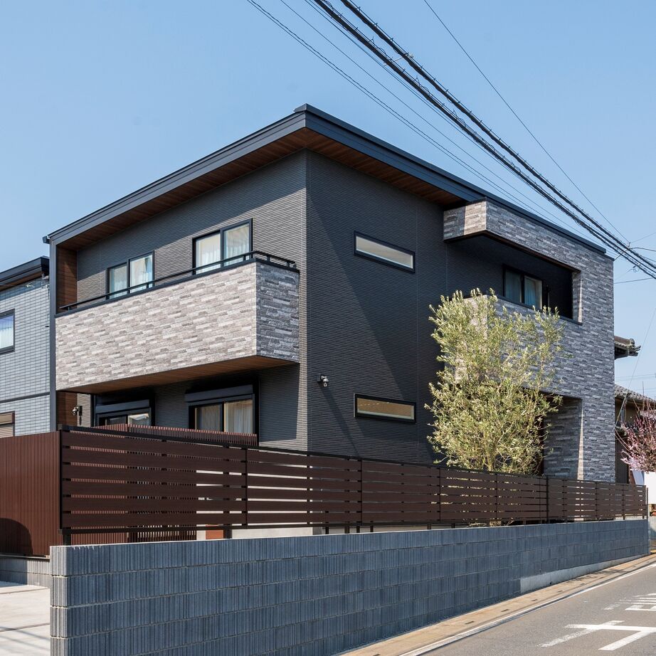 近藤建設 【30坪台/間取り図】下がり天井のキッチンや回遊動線、開放的なテラスも！プロの提案で叶えた理想の住まいの建築実例画像1