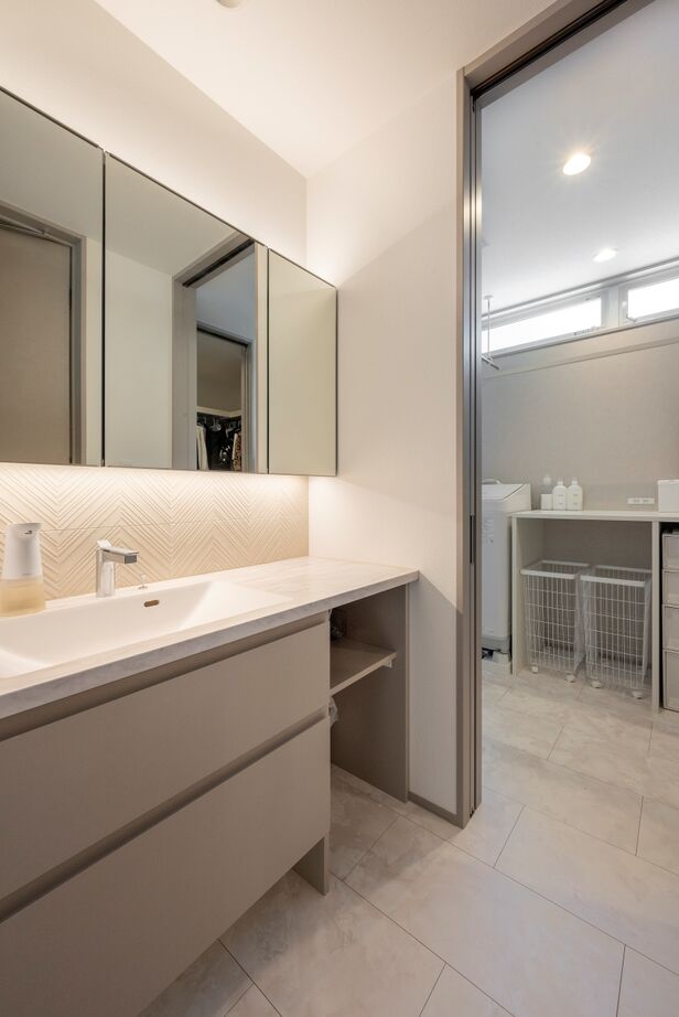 近藤建設 【30坪台/間取り図】下がり天井のキッチンや回遊動線、開放的なテラスも！プロの提案で叶えた理想の住まいの建築実例画像5