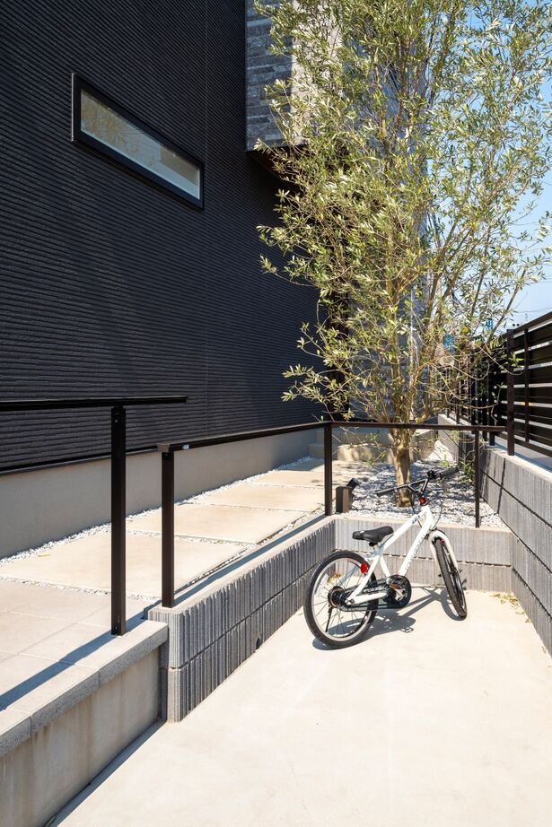 近藤建設 【30坪台/間取り図】下がり天井のキッチンや回遊動線、開放的なテラスも！プロの提案で叶えた理想の住まいの建築実例画像9