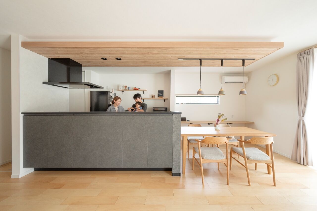 近藤建設 【2000万円台/30坪台/平屋風/間取り図】「今の快適」と「将来の夢」を詰め込んだ、平屋風＆家事ラクの家の建築実例画像2