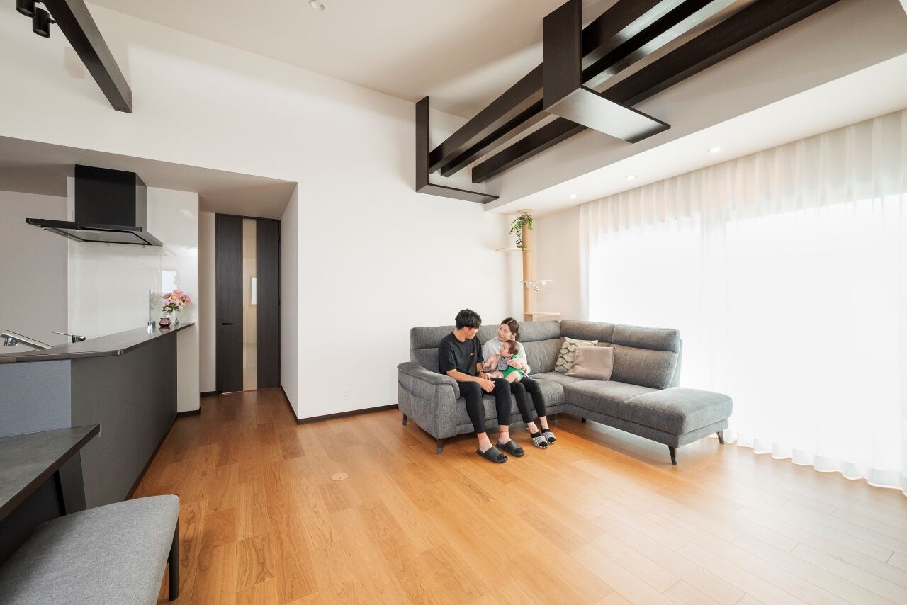 近藤建設 【70坪台/完全分離型二世帯/平屋風】カッコいい外観や動線が自慢！二世帯それぞれに快適なフルオーダーの家の建築実例画像4