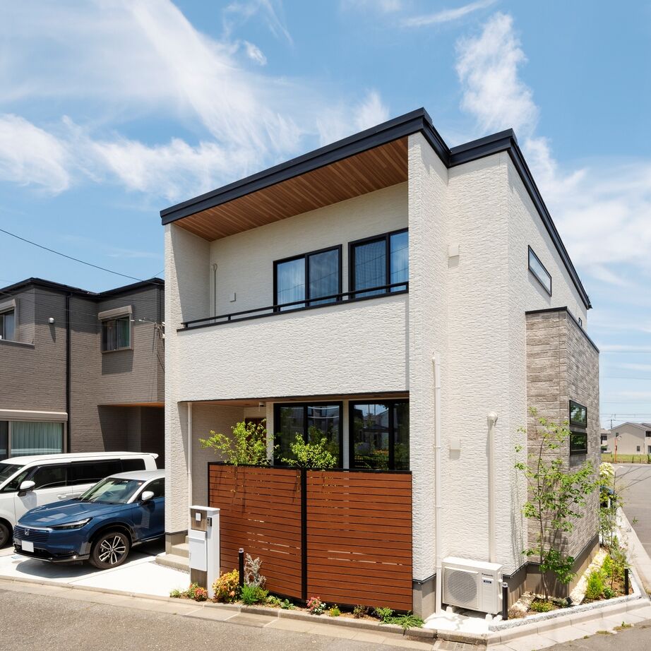 近藤建設 【2000万円台/30坪台/書斎/間取り図】昼は公園の緑、夜は間接照明の光が癒しに。趣味も暮らしも楽しむ家の建築実例画像2