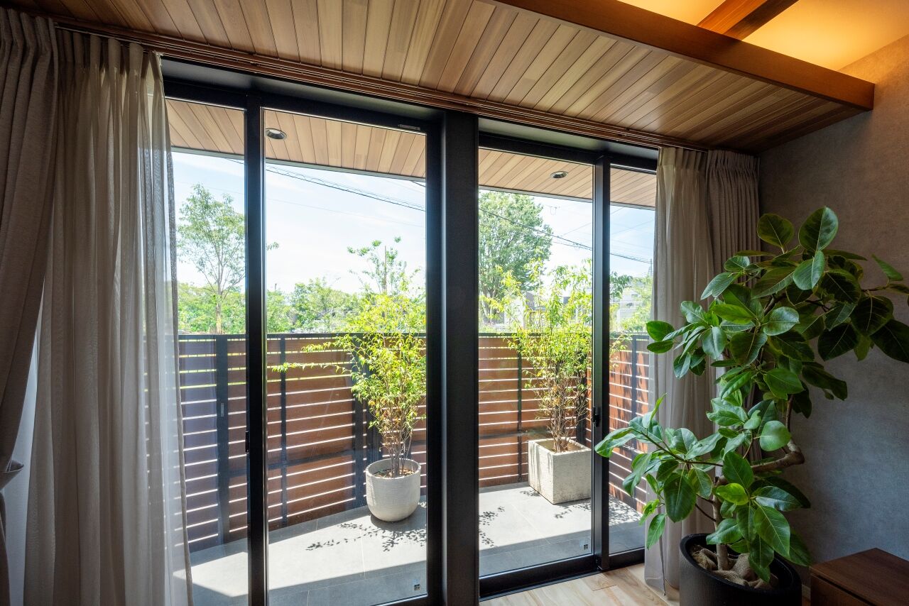 近藤建設 【2000万円台/30坪台/書斎/間取り図】昼は公園の緑、夜は間接照明の光が癒しに。趣味も暮らしも楽しむ家の建築実例画像5