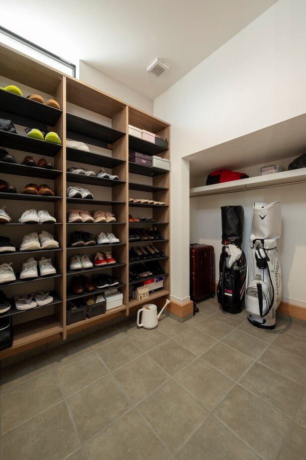 近藤建設 【2000万円台/30坪台/書斎/間取り図】昼は公園の緑、夜は間接照明の光が癒しに。趣味も暮らしも楽しむ家の建築実例画像9