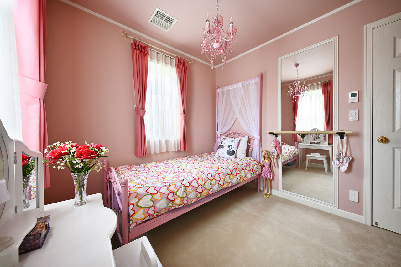 ノアデザインインク 【輸入住宅／お城のような家】インテリアまでこだわり抜いた理想の空間。ホテルライクな気品あふれる邸宅の建築実例画像9