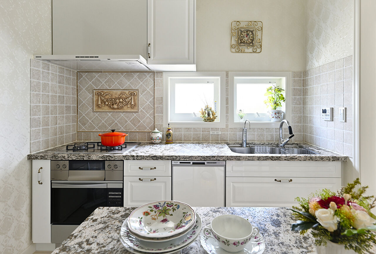 ノアデザインインク 【輸入住宅／お城のような家】大好きな薔薇に包まれて。憧れと暮らしやすさを両立した二世帯住宅の建築実例画像7