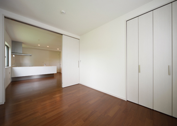 プロネット 【1000万円台/30坪台/間取り図/3階建て/屋上】建築デザイナーと実現したシンプル&モダンでおしゃれな家の建築実例画像5