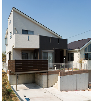 プロネット 【1000万円台/20坪台/間取り図/2階建て】カラーとアイテムが醸し出す統一感でリゾート気分を楽しむ住まいの建築実例画像2