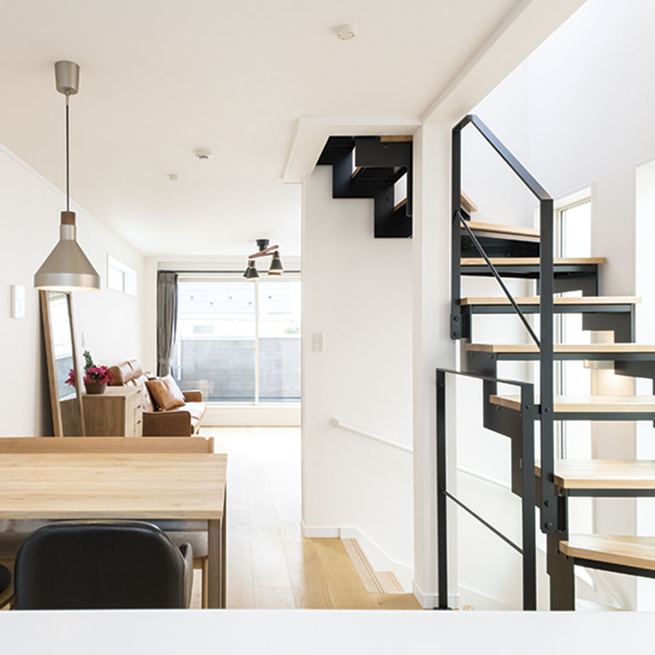 プロネット 【1000万円台/20坪台/間取り図】狭小地とは思えない広々リビング！1フロア8坪で実現したゆとりある暮らしの建築実例画像5