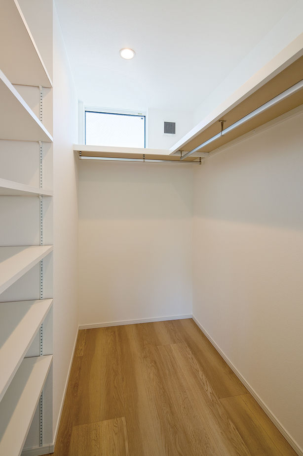 プロネット 【2000万円台/30坪台/間取り図/吹き抜け】都心でものんびりと暮らせるバルコニー付き3階建て狭小住宅の建築実例画像9