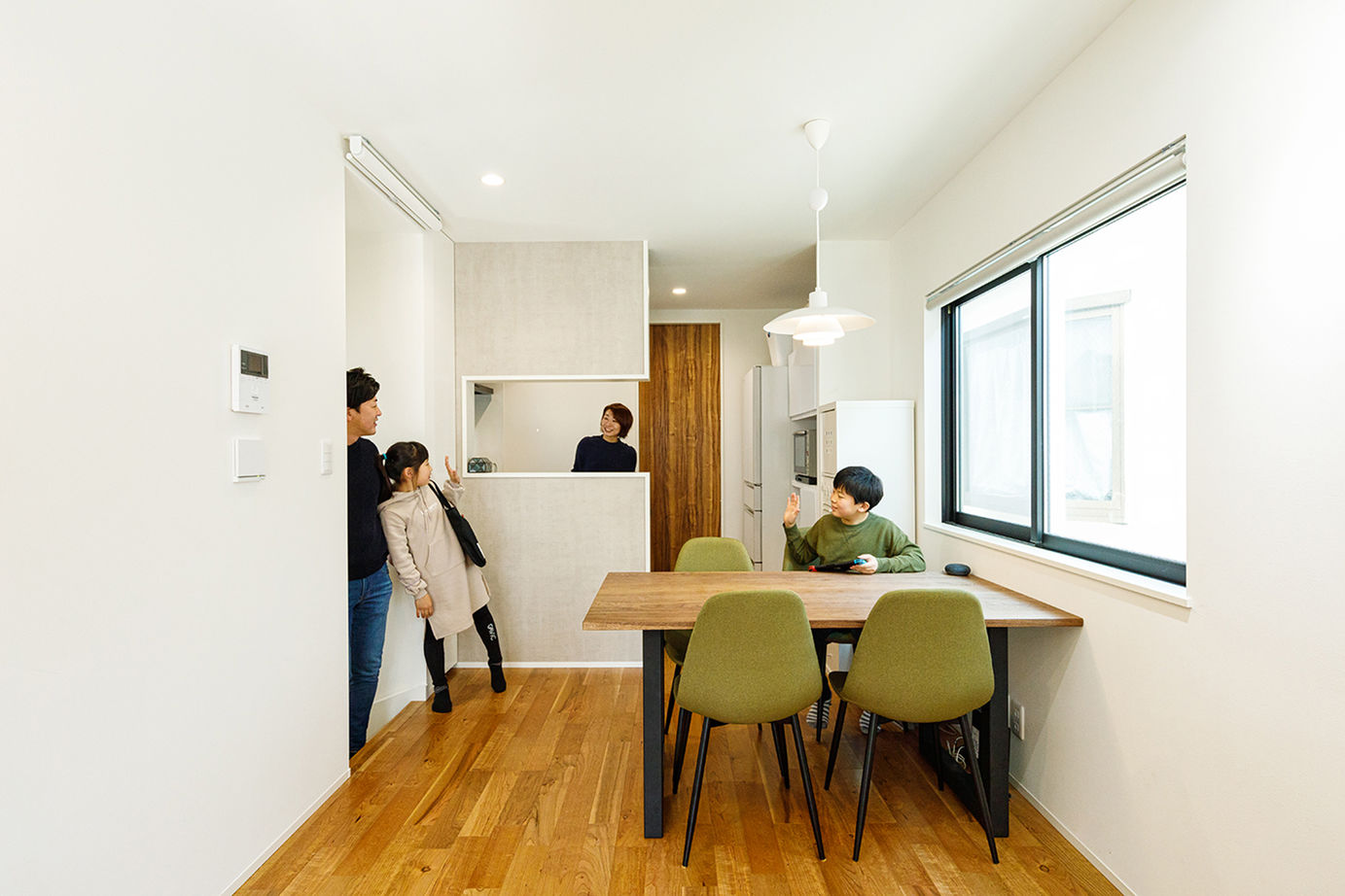 プロネット 【1500万円～1999万円／2階LDK／敷地19.5坪／間取図有】コスト重視で19.5 坪にスタイリッシュな3階建てをの建築実例画像3