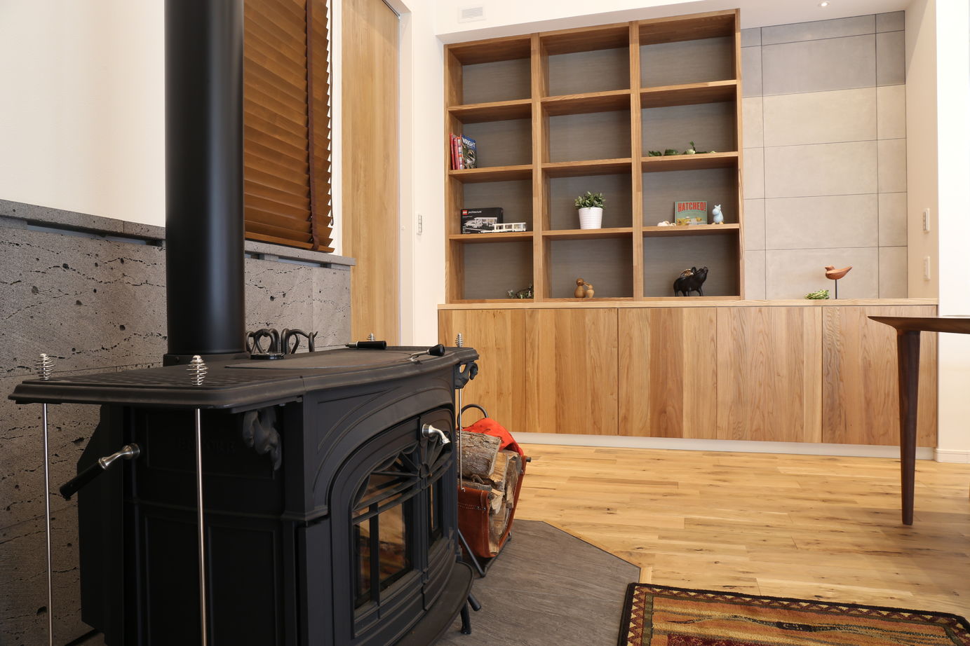 エースホーム 【書斎/自然素材/二世帯住宅】暖炉のある平家の建築実例画像2