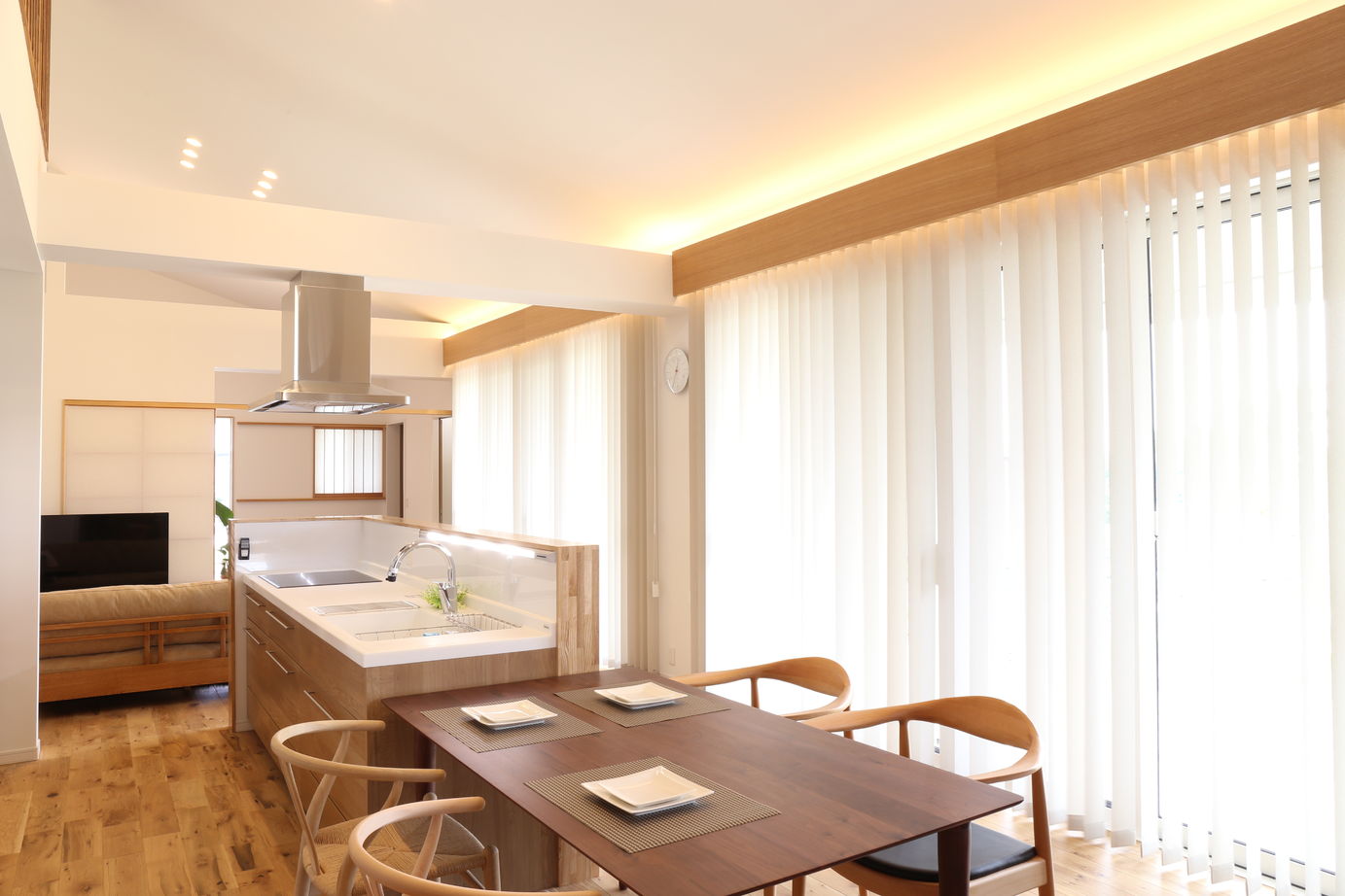 エースホーム 【書斎/自然素材/二世帯住宅】暖炉のある平家の建築実例画像4