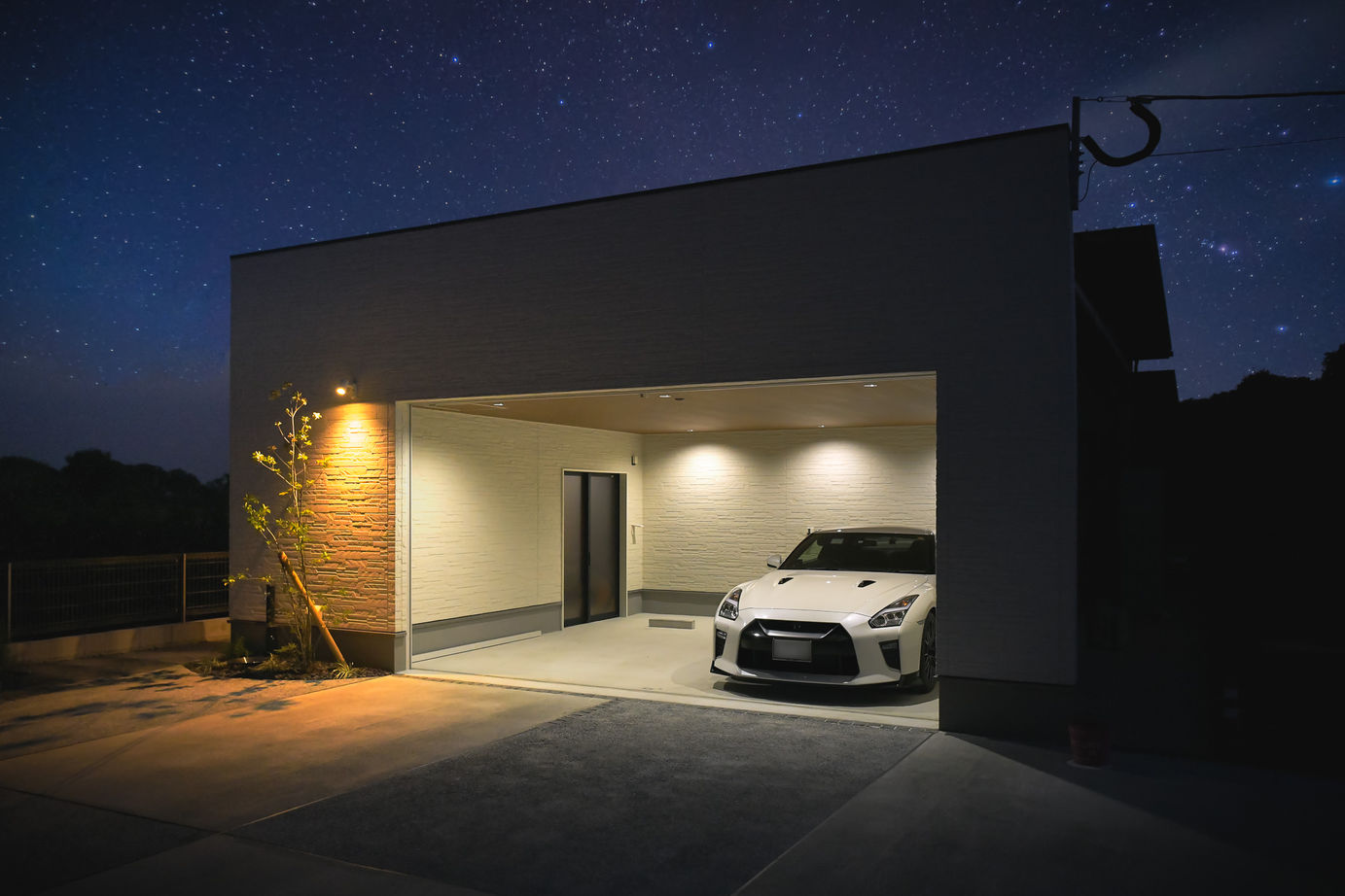 エースホーム 【平屋/書斎/バリアフリー】猫と暮らす　ガレージのある平家の建築実例画像1