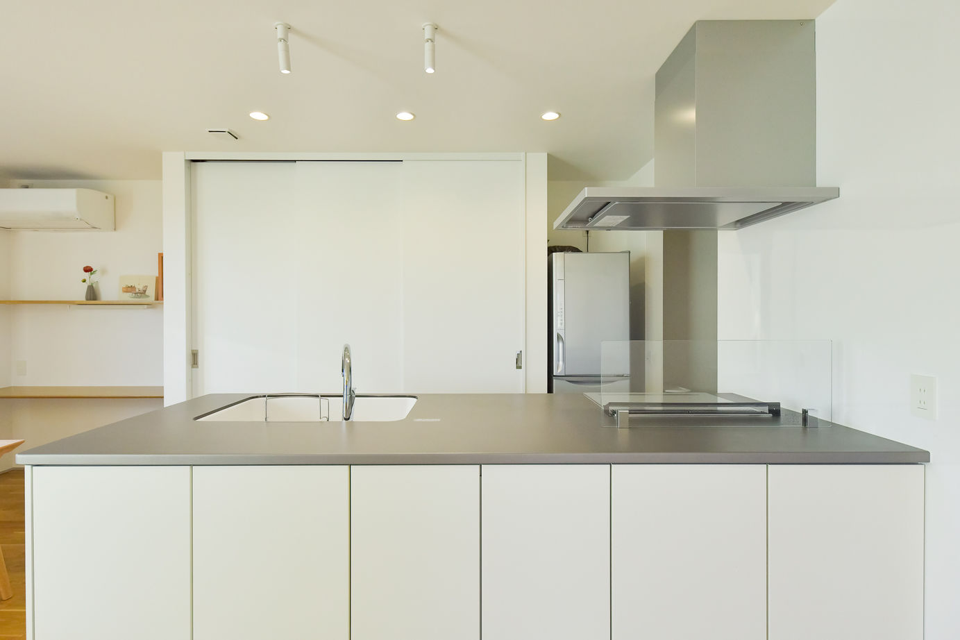 エースホーム 【平屋/書斎/バリアフリー】猫と暮らす　ガレージのある平家の建築実例画像4